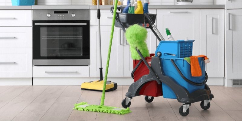 chariot de nettoyage professionnel