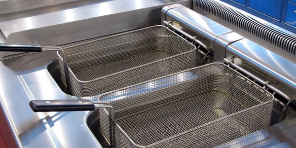 Comment nettoyer une friteuse ? Astuces & produits efficaces - Clean Service